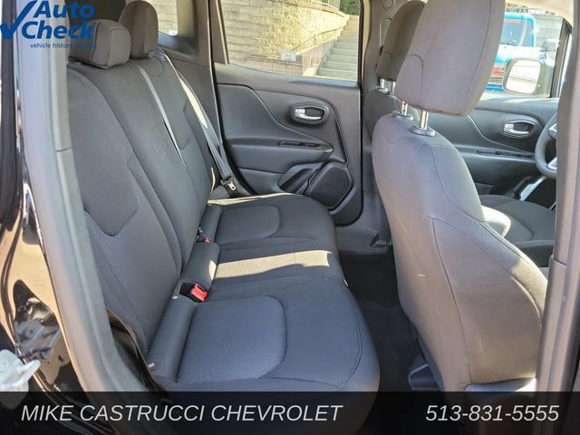 Used 2023 Jeep Renegade Latitude AWD/4WD image 24