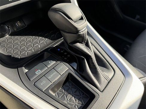 Certified 2024 Toyota RAV4 XLE image 19