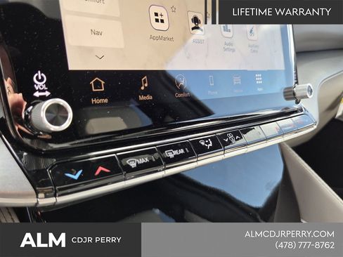New 2026 Jeep Grand Wagoneer Limited AWD/4WD image 23