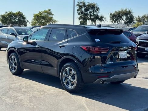 Certified 2024 Chevrolet Blazer LT w/ Convenience Package FWD image 3