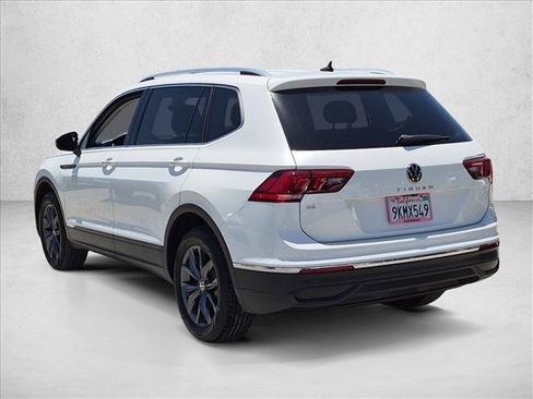 Used 2023 Volkswagen Tiguan SE FWD image 8