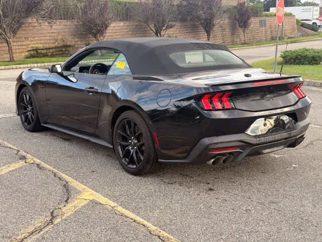 Used 2025 Ford Mustang GT Premium RWD image 6
