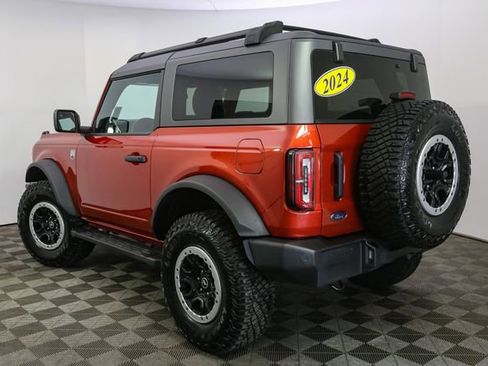 Used 2024 Ford Bronco Big Bend w/ Sasquatch Package AWD/4WD image 8