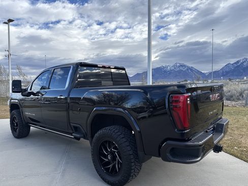 Used 2024 GMC Sierra 3500 Denali w/ Denali Reserve Package image 3