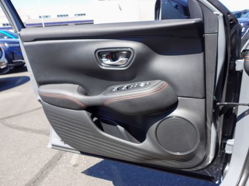 Used 2025 Honda HR-V Sport image 17