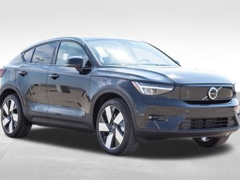 Used 2024 Volvo C40 P8 Recharge Plus w/ Climate Package AWD/4WD image 3