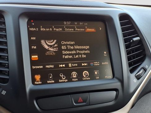Used 2015 Jeep Cherokee Latitude FWD image 13