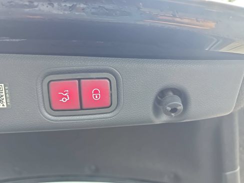 Used 2023 Mercedes-Benz E 450 4MATIC Sedan image 13