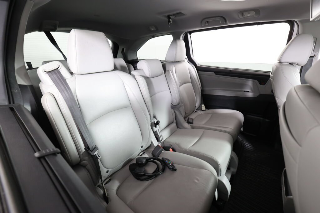 Used 2018 Honda Odyssey Touring image 22