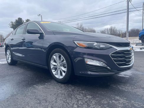 Used 2025 Chevrolet Malibu LT image 1