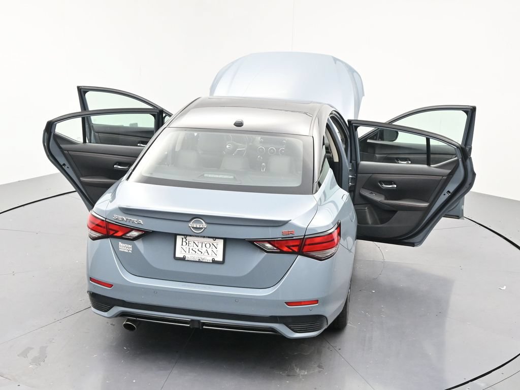 Used 2025 Nissan Sentra SR w/ SR Premium Package FWD image 27