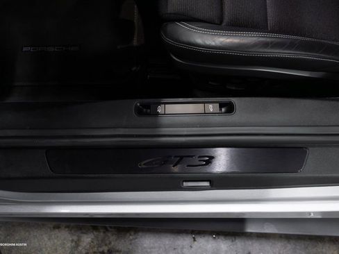 Used 2022 Porsche 911 GT3 image 19