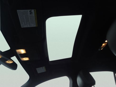 Used 2018 Ford Taurus Limited w/ Driver Assist Package image 30