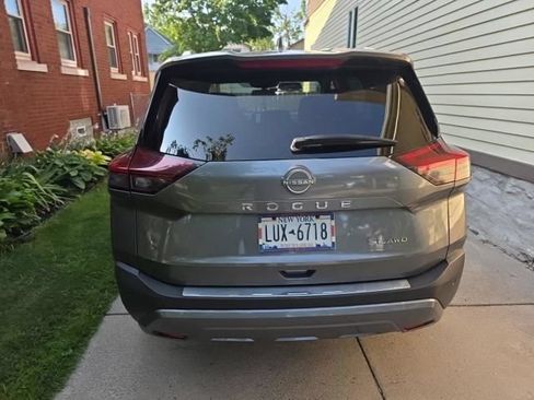 Used 2023 Nissan Rogue SL w/ SL Premium Package AWD/4WD image 5