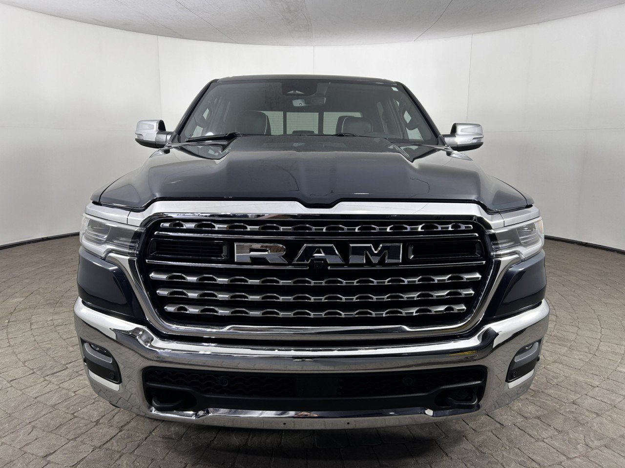 Used 2026 RAM 1500 Limited AWD/4WD image 2