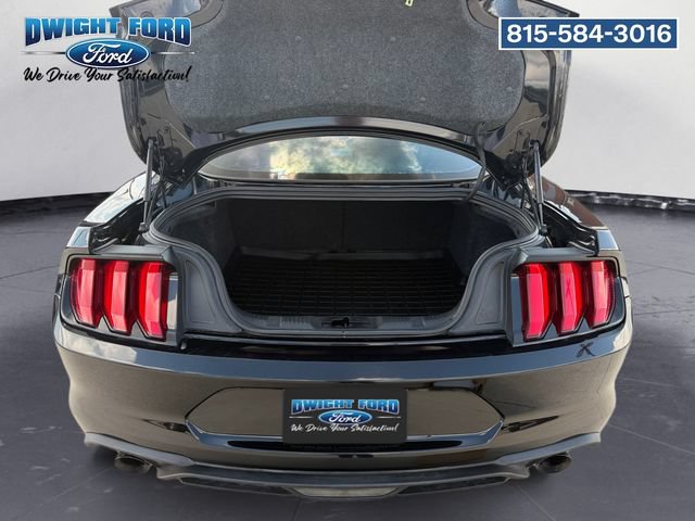 Used 2020 Ford Mustang Coupe RWD image 18