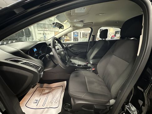 Used 2018 Ford Focus SE image 8