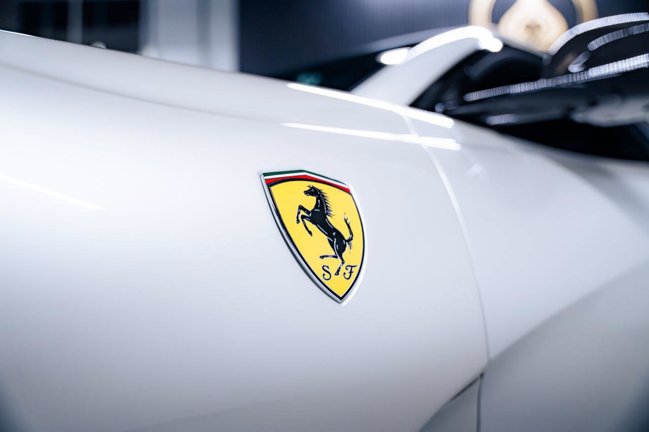 Used 2018 Ferrari 812 Superfast RWD image 19