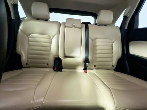 Used 2024 Ford Edge SEL image 33