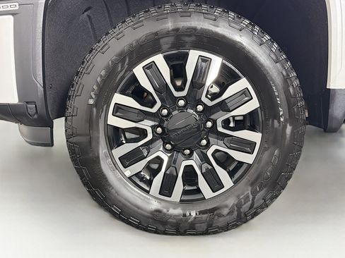 Used 2025 GMC Sierra 2500 Denali Ultimate w/ Max Trailering Package image 34