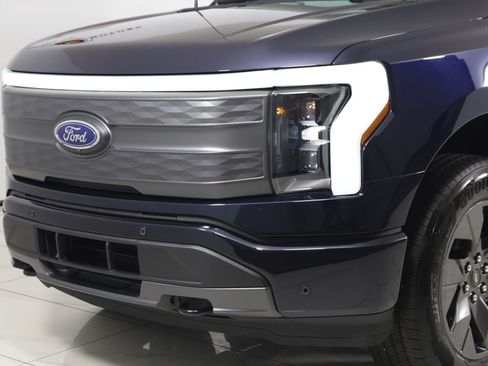 Used 2023 Ford F150 Lightning Lariat AWD/4WD image 54
