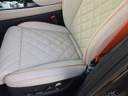 Used 2026 Genesis GV70 3.5T Sport Prestige image 18