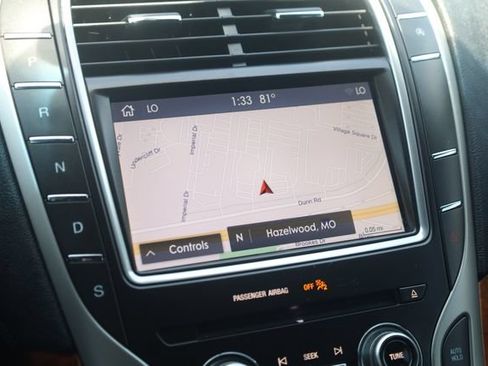 Used 2019 Lincoln Nautilus Reserve AWD/4WD image 16