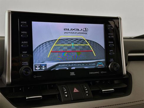 Used 2021 Toyota RAV4 XLE Premium image 17