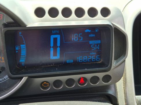 Used 2014 Chevrolet Sonic LT FWD image 31