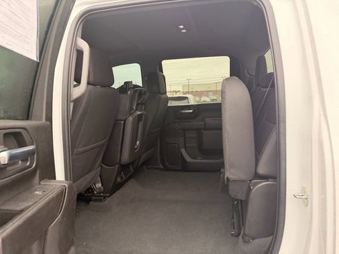 Used 2024 Chevrolet Silverado 2500 Custom w/ Custom Convenience Package image 7