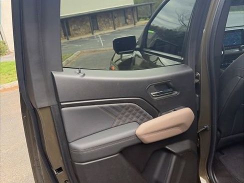 Used 2024 GMC Canyon Denali image 27