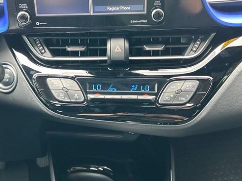 Used 2020 Toyota C-HR XLE FWD image 58