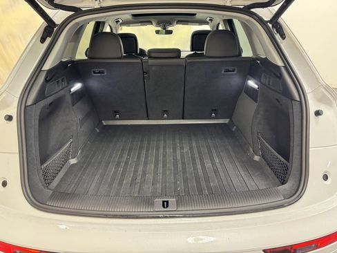 Used 2023 Audi Q5 2.0T Premium w/ Convenience Package image 37