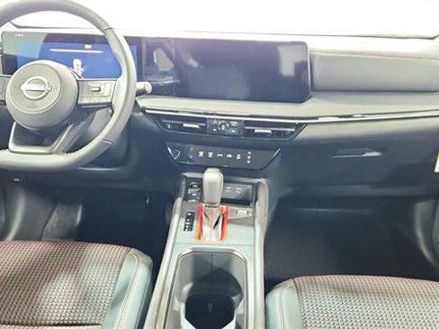 New 2025 Nissan Kicks SR image 27