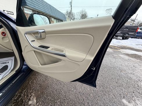 Used 2012 Volvo S60 T5 w/ Climate Pkg image 53