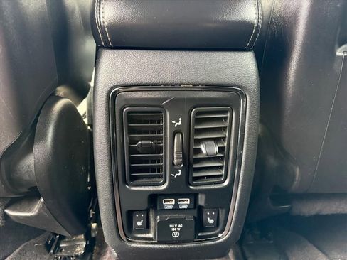 Used 2015 Jeep Grand Cherokee Limited image 19