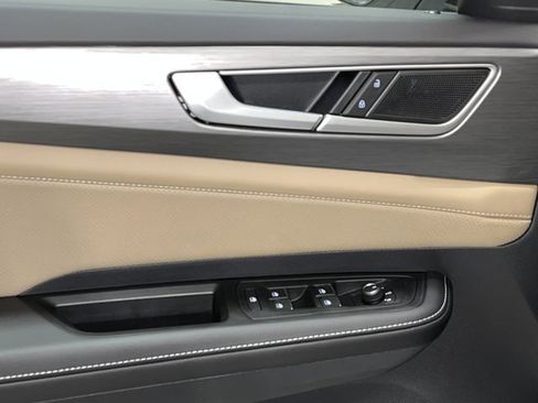 New 2026 Volkswagen Atlas Cross Sport SE image 16