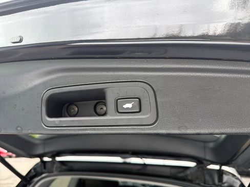 Used 2022 Honda Pilot Touring image 12