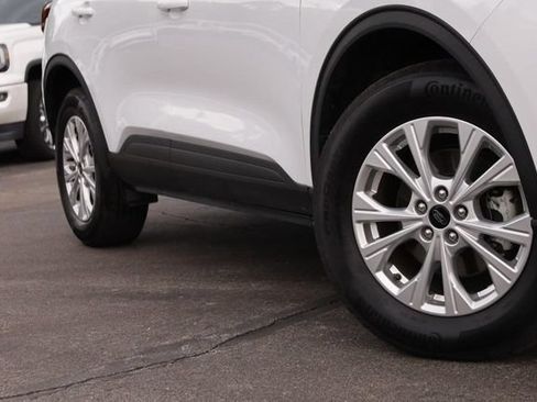 Used 2025 Ford Escape Active AWD/4WD image 3
