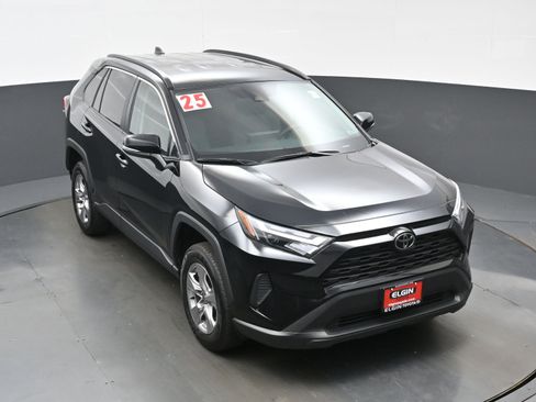 Used 2025 Toyota RAV4 XLE AWD/4WD image 34