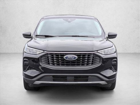 Used 2023 Ford Escape Active FWD image 2