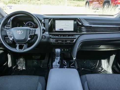Used 2025 Toyota Camry LE w/ Convenience Package FWD image 13