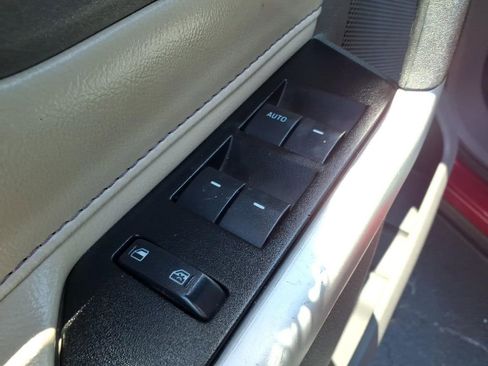 Used 2013 Ford Edge Limited FWD image 10