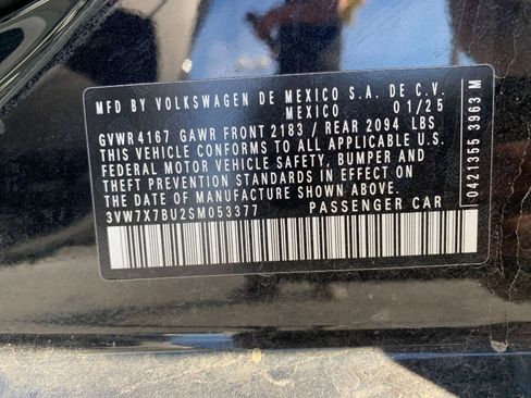 Used 2025 Volkswagen Jetta SE image 28