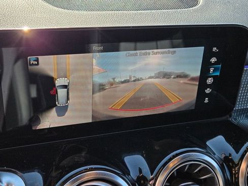 Used 2020 Mercedes-Benz GLB 250 4MATIC image 30