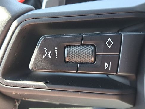 Certified 2025 Porsche Cayenne Coupe AWD/4WD image 39