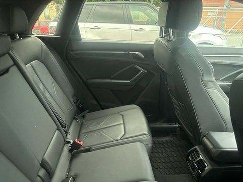 Used 2022 Audi Q3 2.0T Premium AWD/4WD image 9