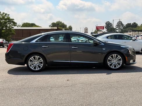 Used 2019 Cadillac XTS Luxury FWD image 11