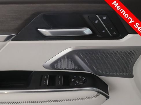 Used 2024 GMC Acadia Denali w/ Super Cruise Package image 20