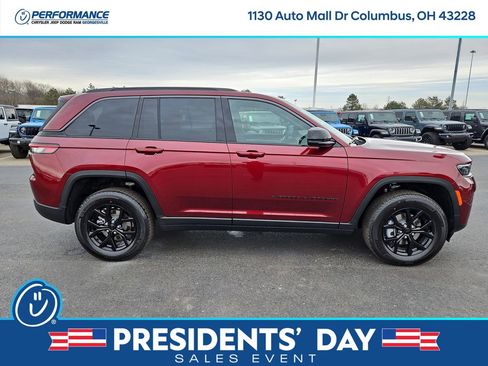 New 2026 Jeep Grand Cherokee Altitude image 8